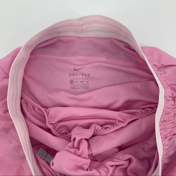 Nike women’s shorts Size XS Pink - Picture 5 of 7